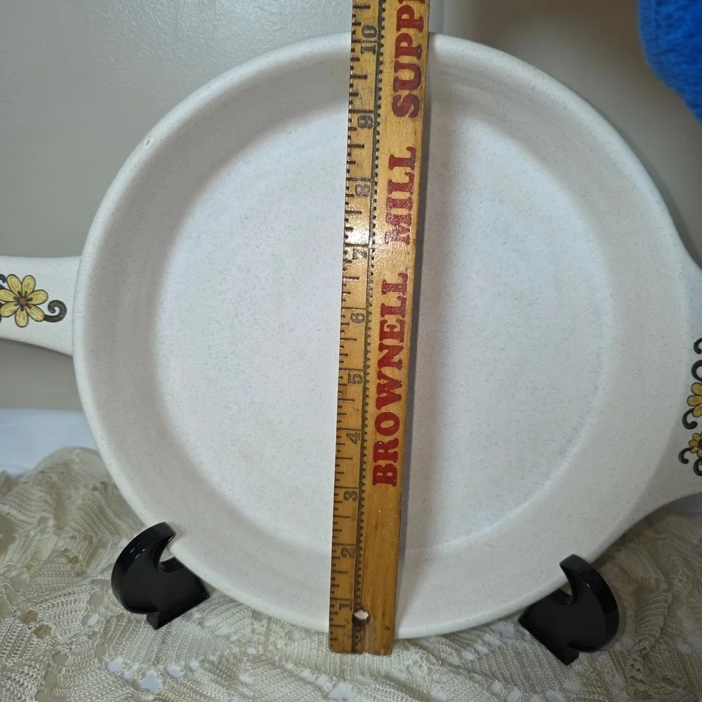 Vintage Festive by International Ceramic Skillet Yellow‎ Daisy Floral 10 Inch